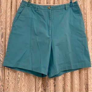 Tommy Hilfiger cotton golf shorts.